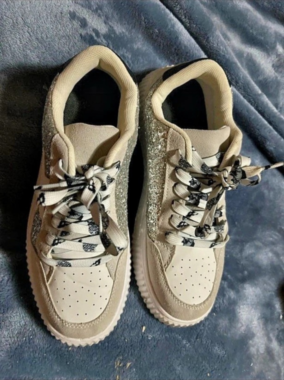 Glitter Star Sneakers in Gray & White